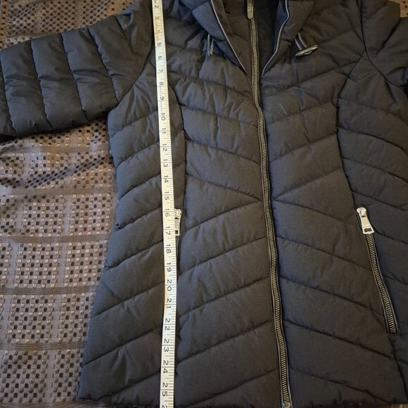 DKNY Puffer Coat - Picture 10 of 10